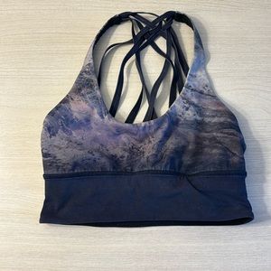 Lululemon Free To Be Moved Bra Size 4 EUC